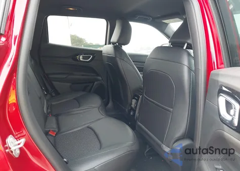 2026 Jeep Compass Latitude Altitude z USA, uszkodzony, nr VIN 3C4NJDBN0TT162267